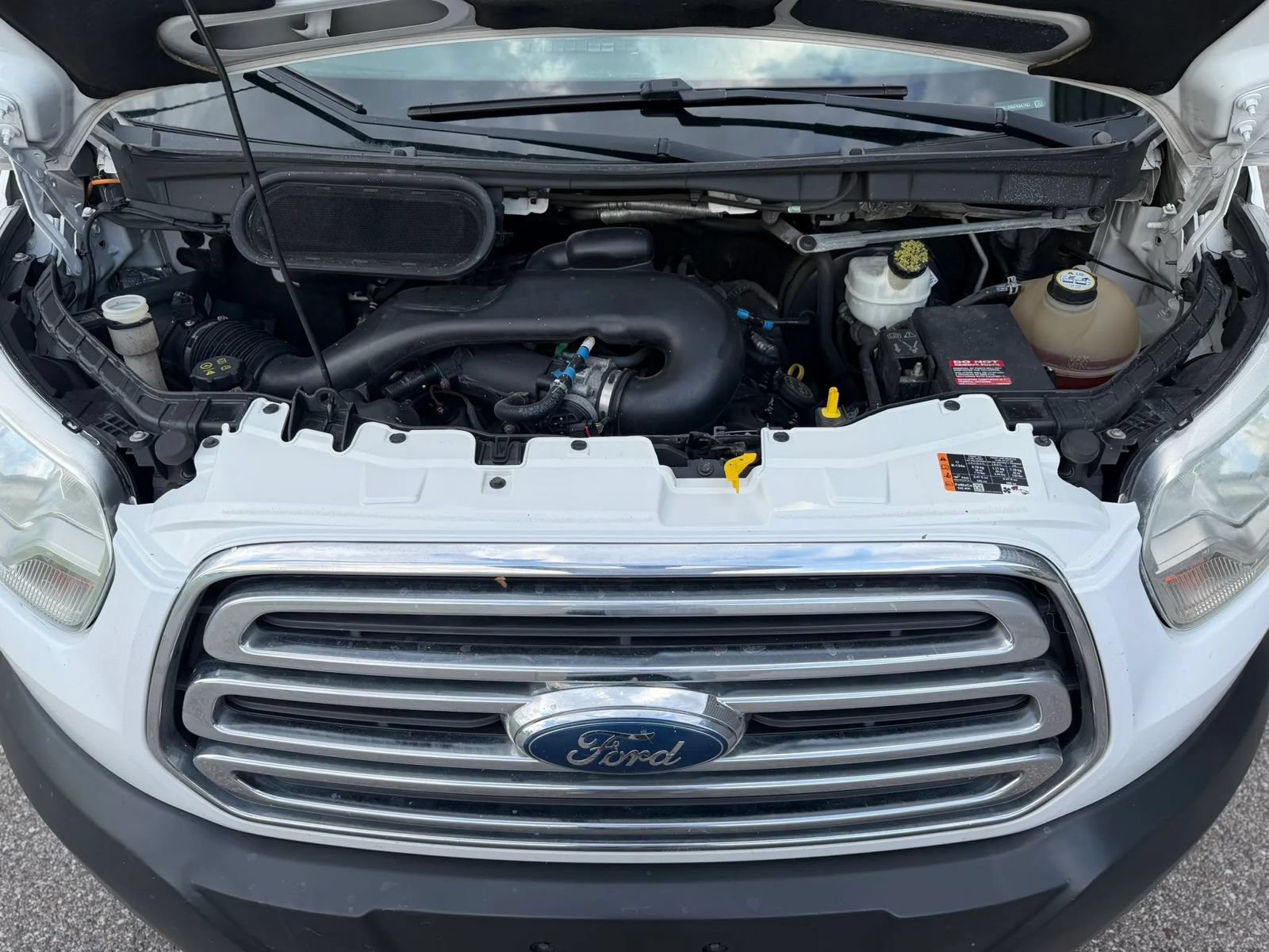 Used 2015 Ford Transit 250 130 Low Roof w/ Exterior Upgrade Package RWD image 23