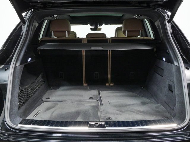 Certified 2020 Porsche Cayenne AWD/4WD image 32