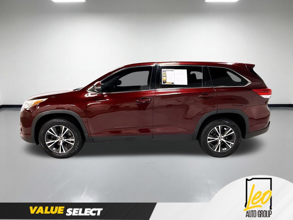 Used 2019 Toyota Highlander LE FWD image 10
