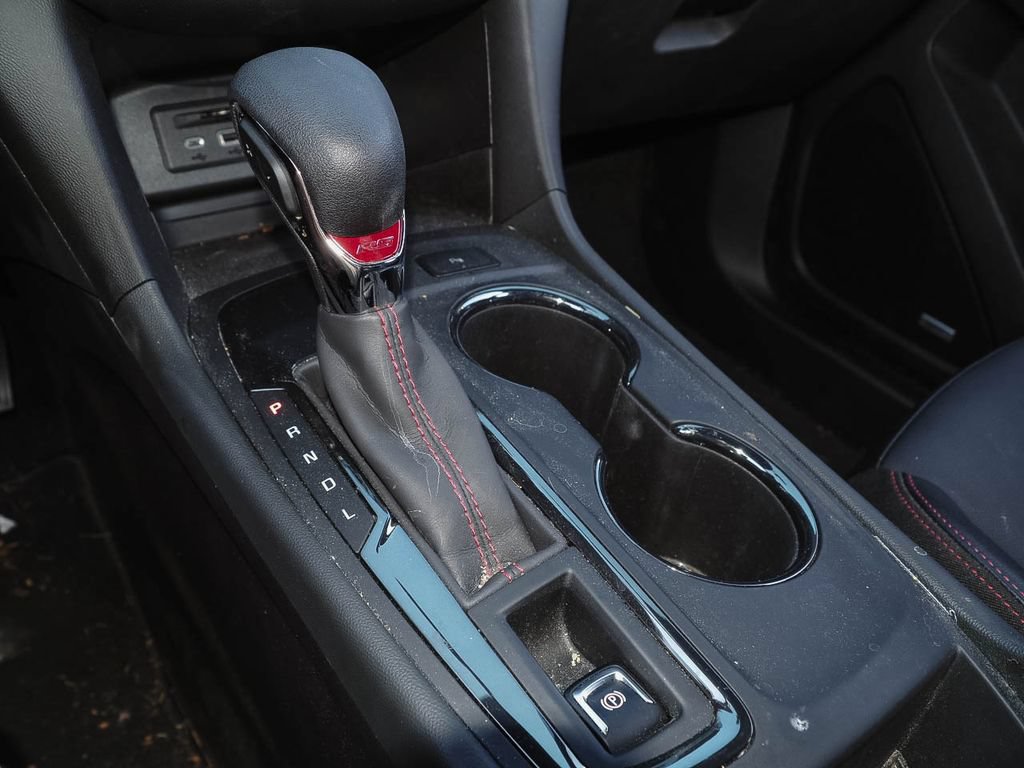 Used 2023 Chevrolet Equinox RS w/ RS Leather Package FWD image 10