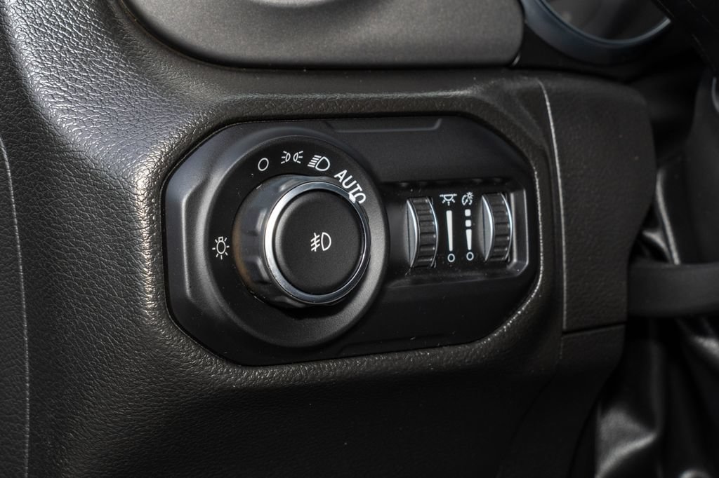 Used 2022 Jeep Wrangler Unlimited Sport AWD/4WD image 26