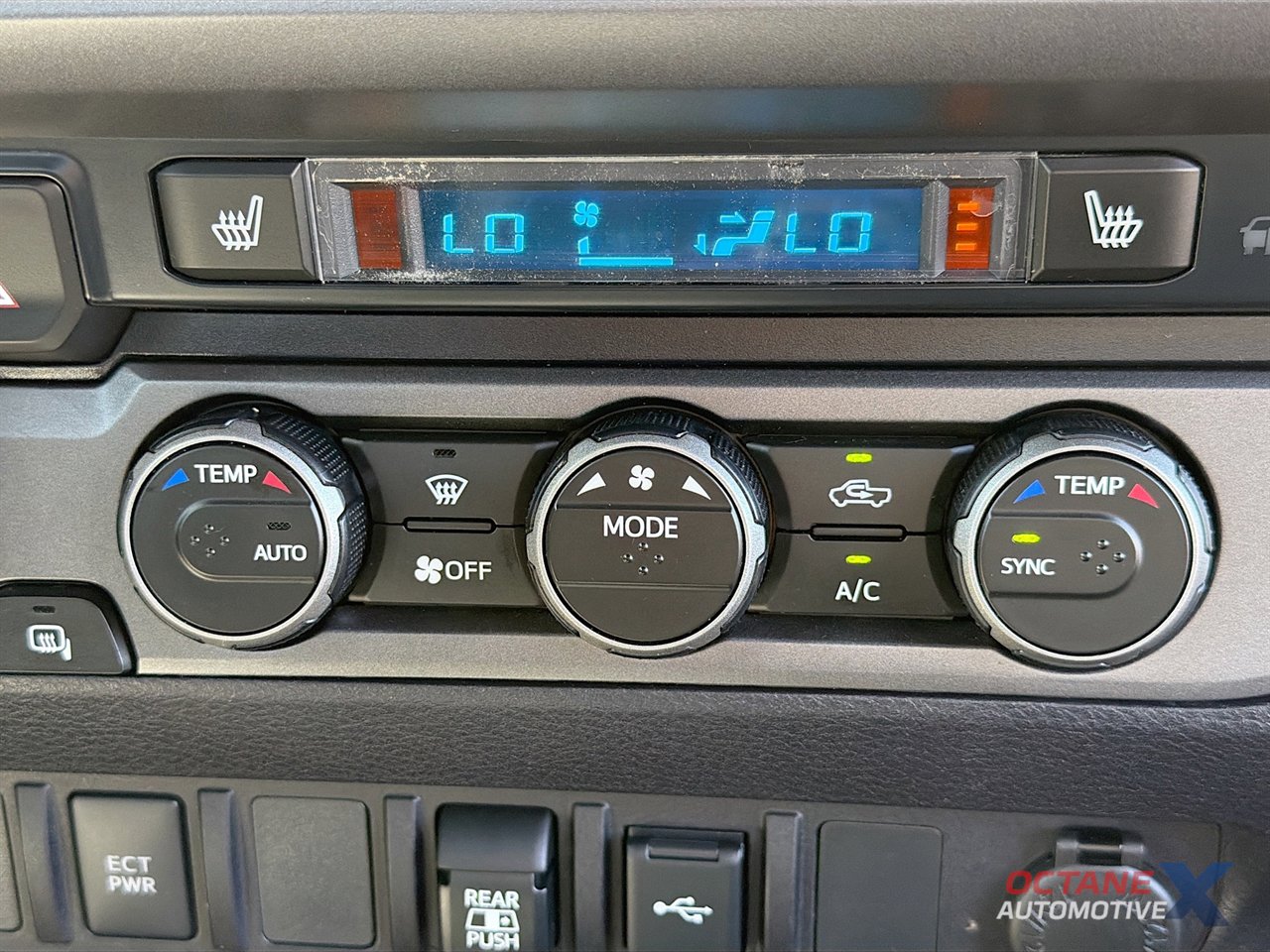 Used 2021 Toyota Tacoma TRD Sport image 16