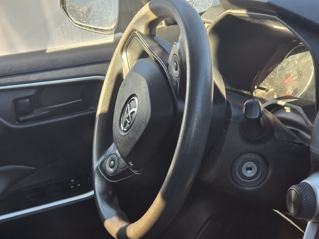 Used 2021 Toyota RAV4 LE AWD/4WD image 17