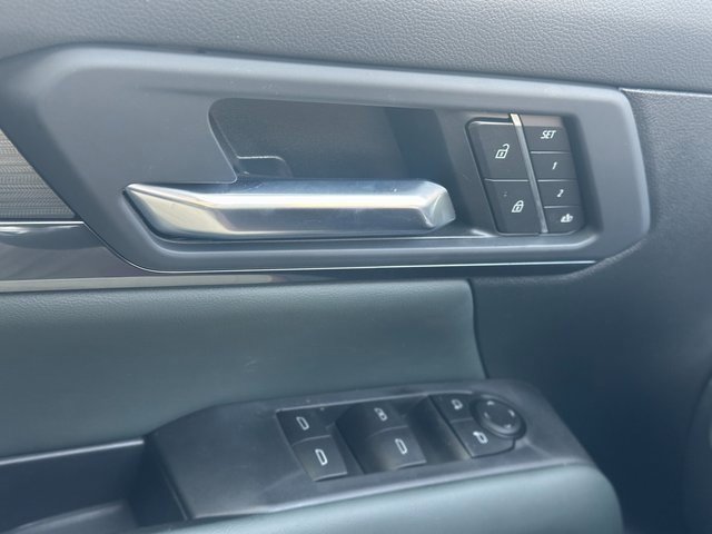 New 2026 GMC Terrain AT4 w/ Convenience Package III image 32