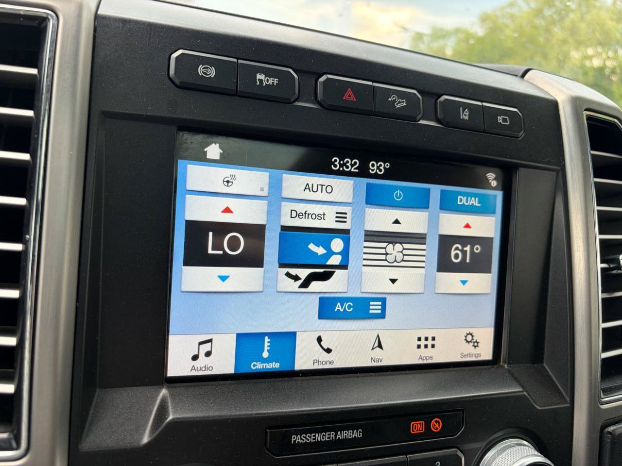 Used 2018 Ford F250 Platinum w/ Platinum Ultimate Package AWD/4WD image 36