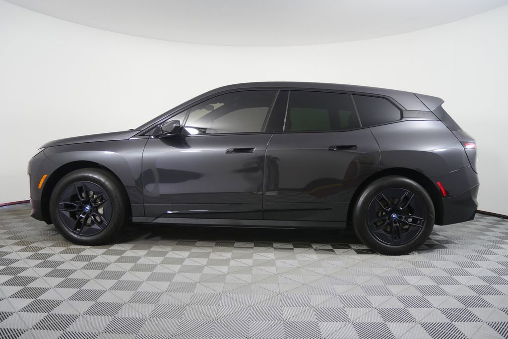 Used 2024 BMW iX xDrive50 AWD/4WD image 6