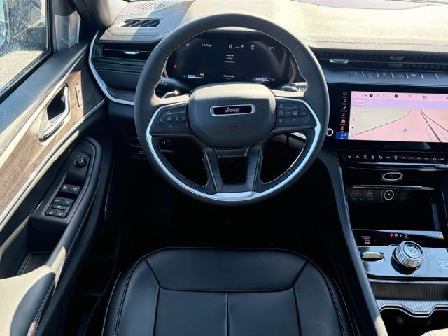 New 2026 Jeep Grand Cherokee Limited w/ Limited Altitude Package AWD/4WD image 31