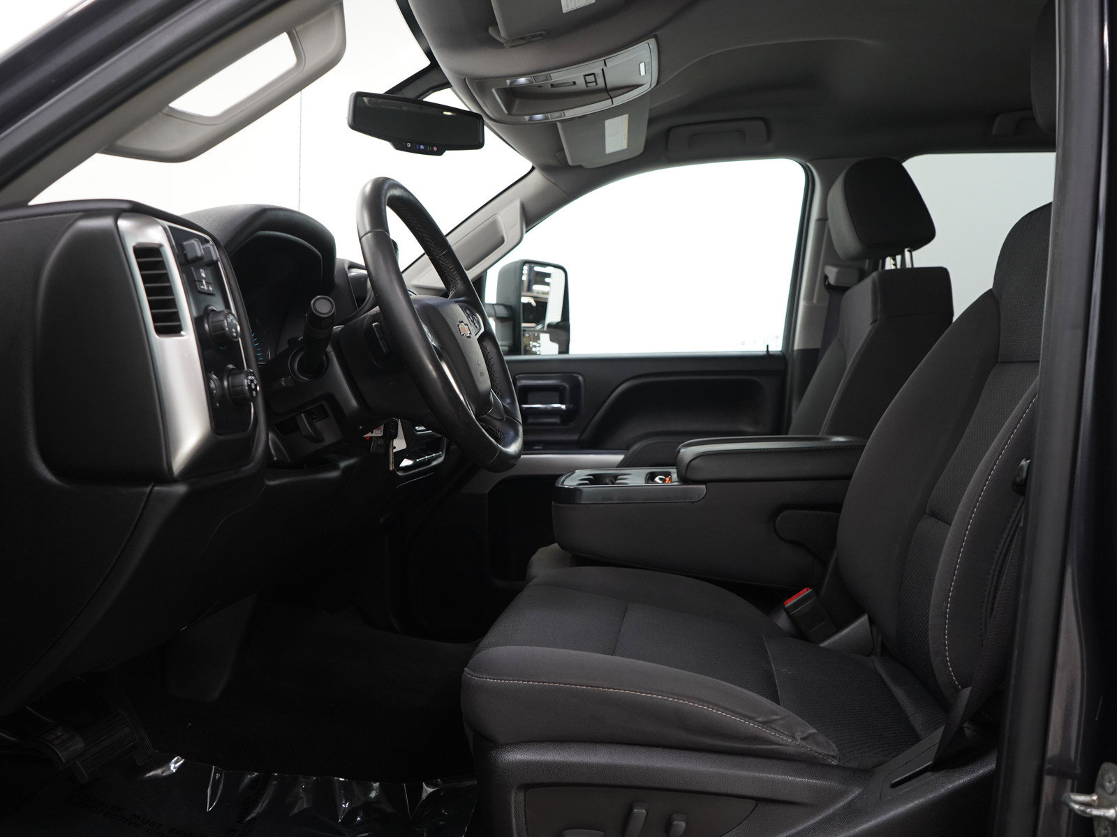 Used 2016 Chevrolet Silverado 2500 LT w/ LT Convenience Package AWD/4WD image 24