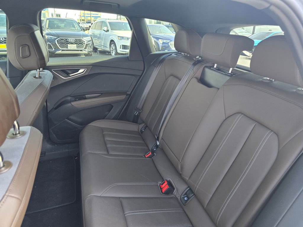 Used 2024 Audi Q4 e-tron Premium Plus image 18