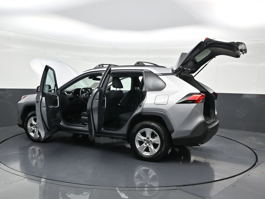 Used 2021 Toyota RAV4 LE image 35