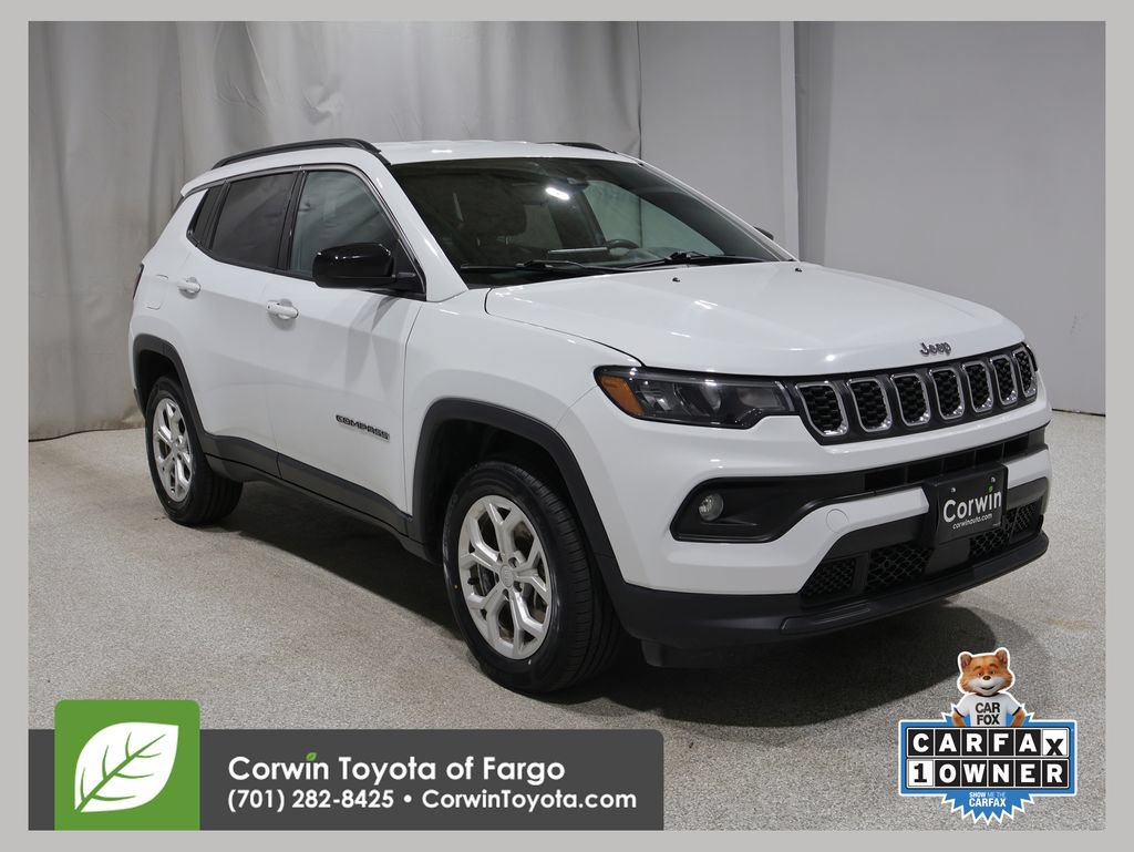 Used 2024 Jeep Compass Latitude AWD/4WD image 1
