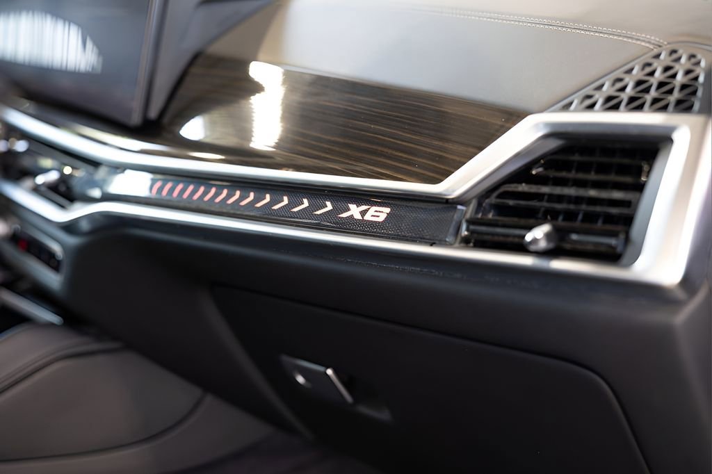 Used 2025 BMW X6 xDrive40i AWD/4WD image 88