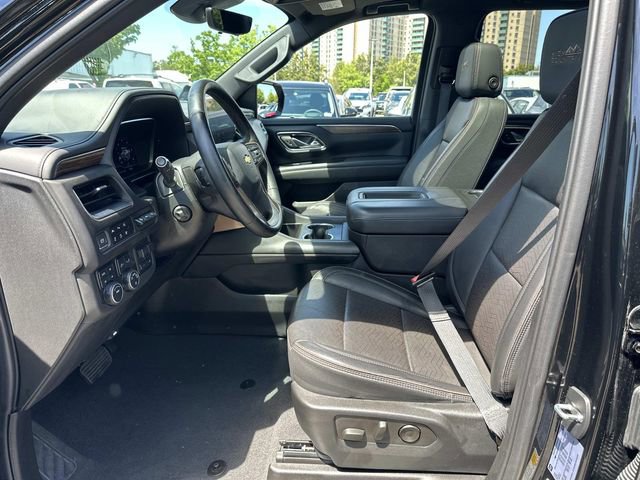 Used 2023 Chevrolet Suburban High Country w/ Premium Package AWD/4WD image 19