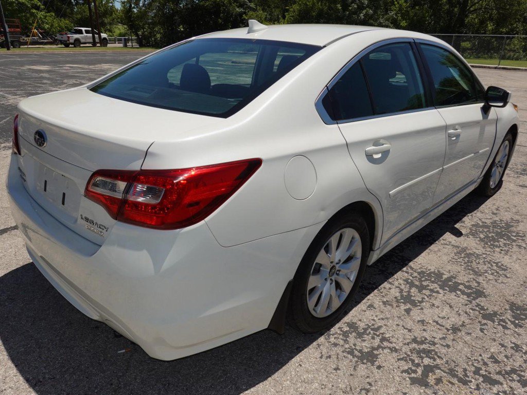 Used 2017 Subaru Legacy 2.5i Premium w/ Moonroof Package AWD/4WD image 7
