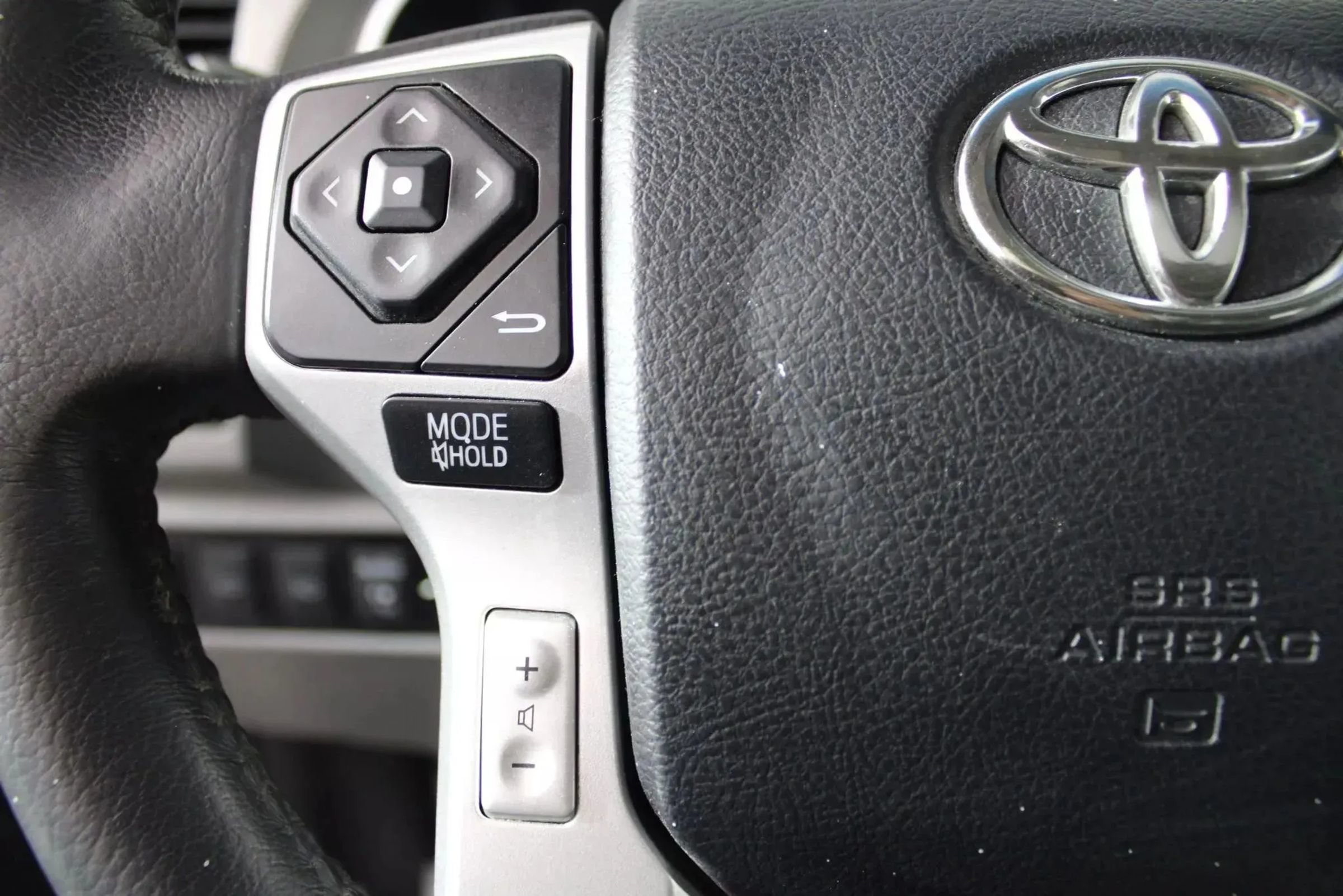 Used 2016 Toyota Sequoia Platinum AWD/4WD image 16