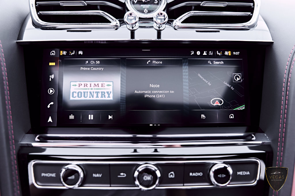 Used 2024 Bentley Bentayga AWD/4WD image 82