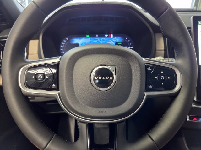 New 2026 Volvo XC90 T8 Plus w/ Protection Package Premier AWD/4WD image 20