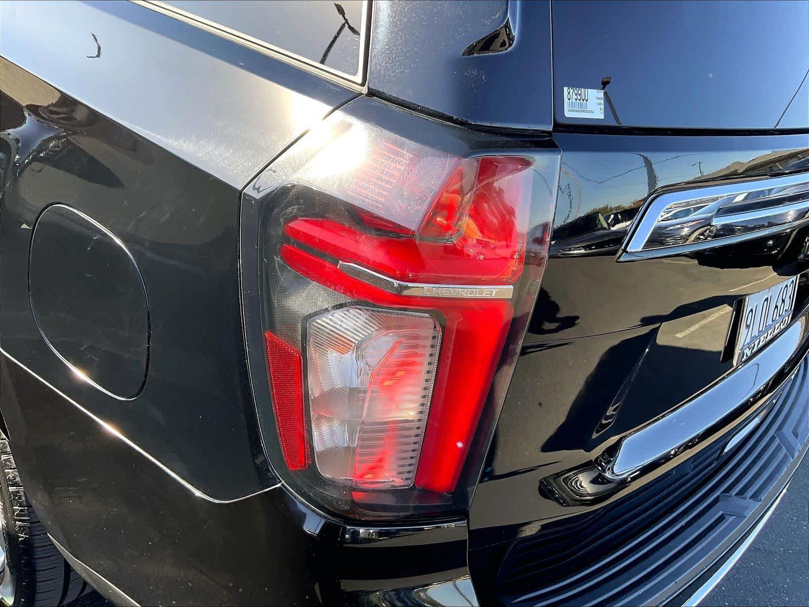 Used 2021 Chevrolet Tahoe Premier AWD/4WD image 35