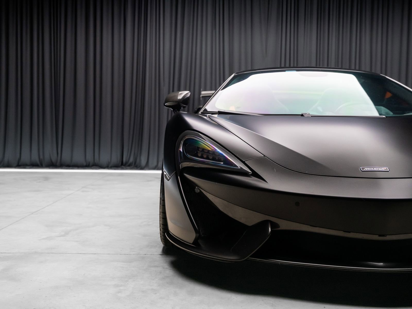 Used 2018 McLaren 570S Spider RWD image 31