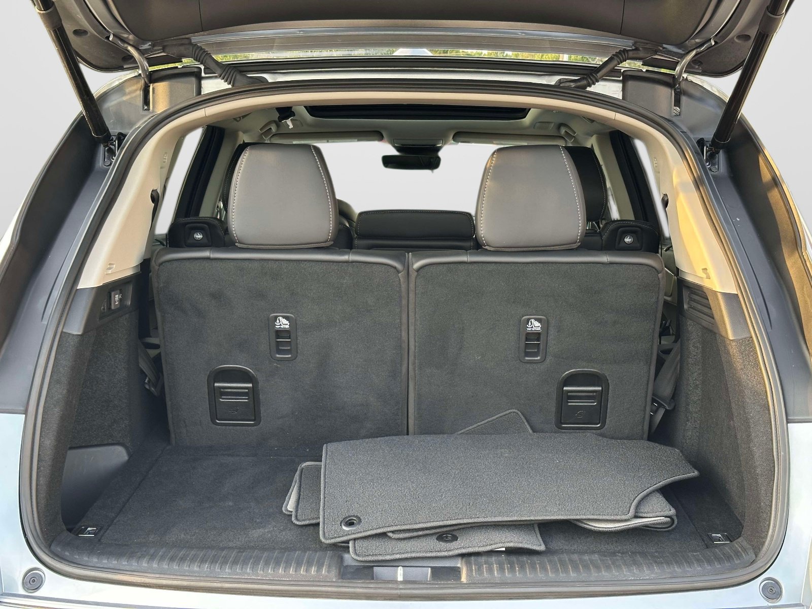 Certified 2026 Acura MDX w/ Technology Package AWD/4WD image 12