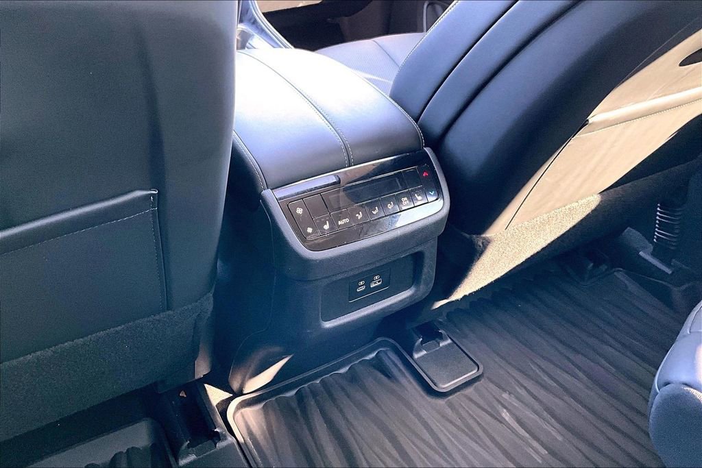 Certified 2025 INFINITI QX60 Luxe image 32