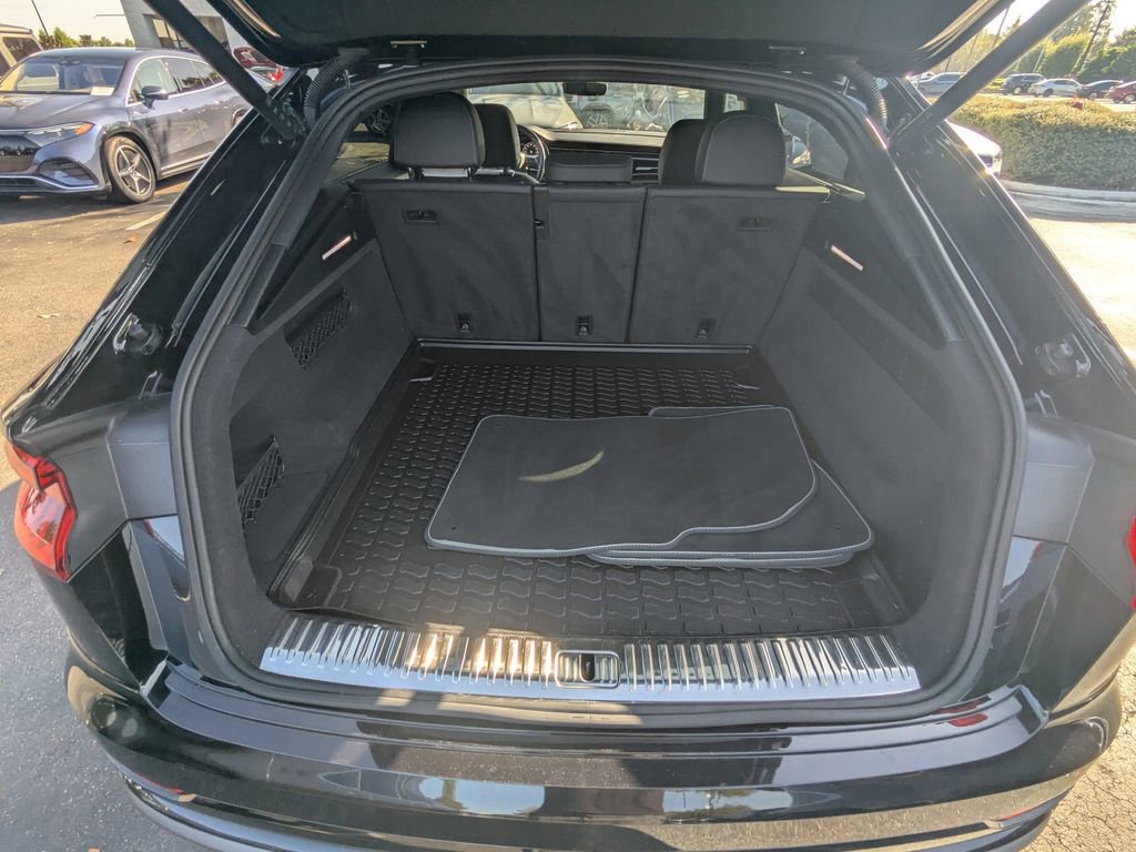 Used 2021 Audi Q8 Premium Plus w/ Premium Plus Package image 25