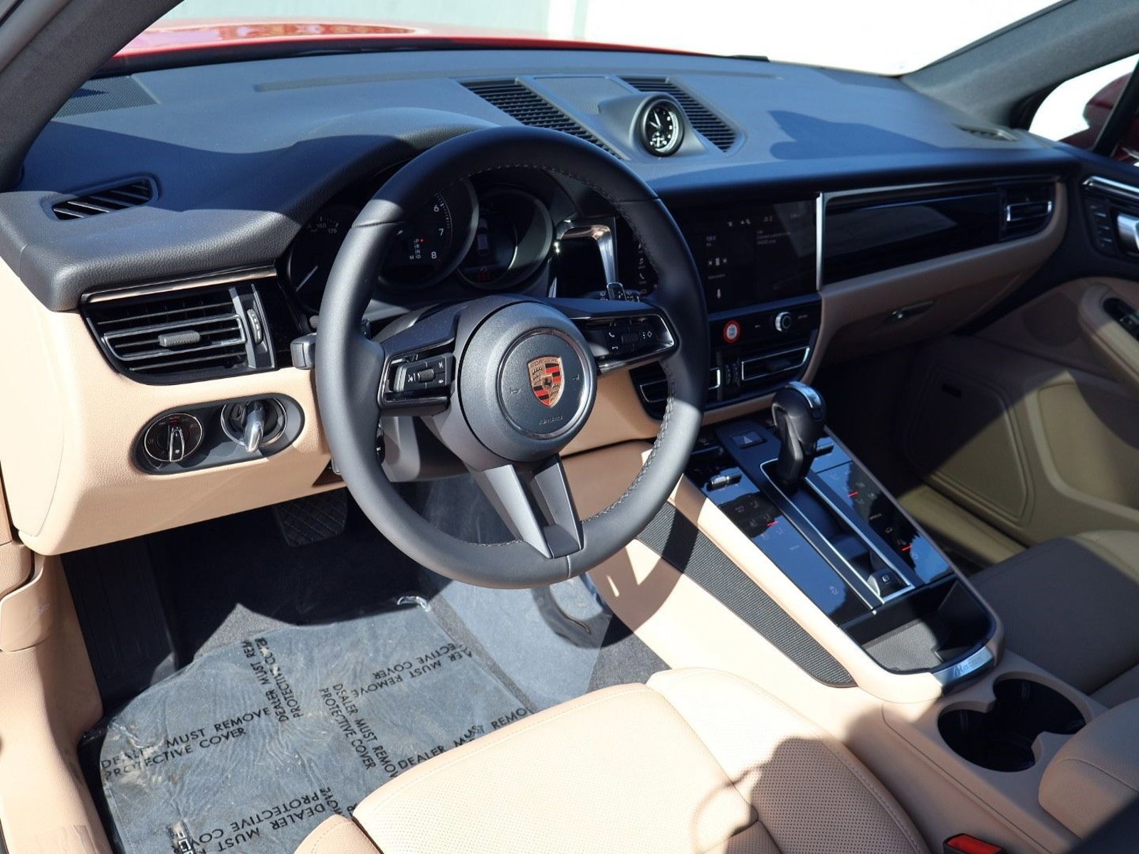 New 2026 Porsche Macan AWD/4WD image 4