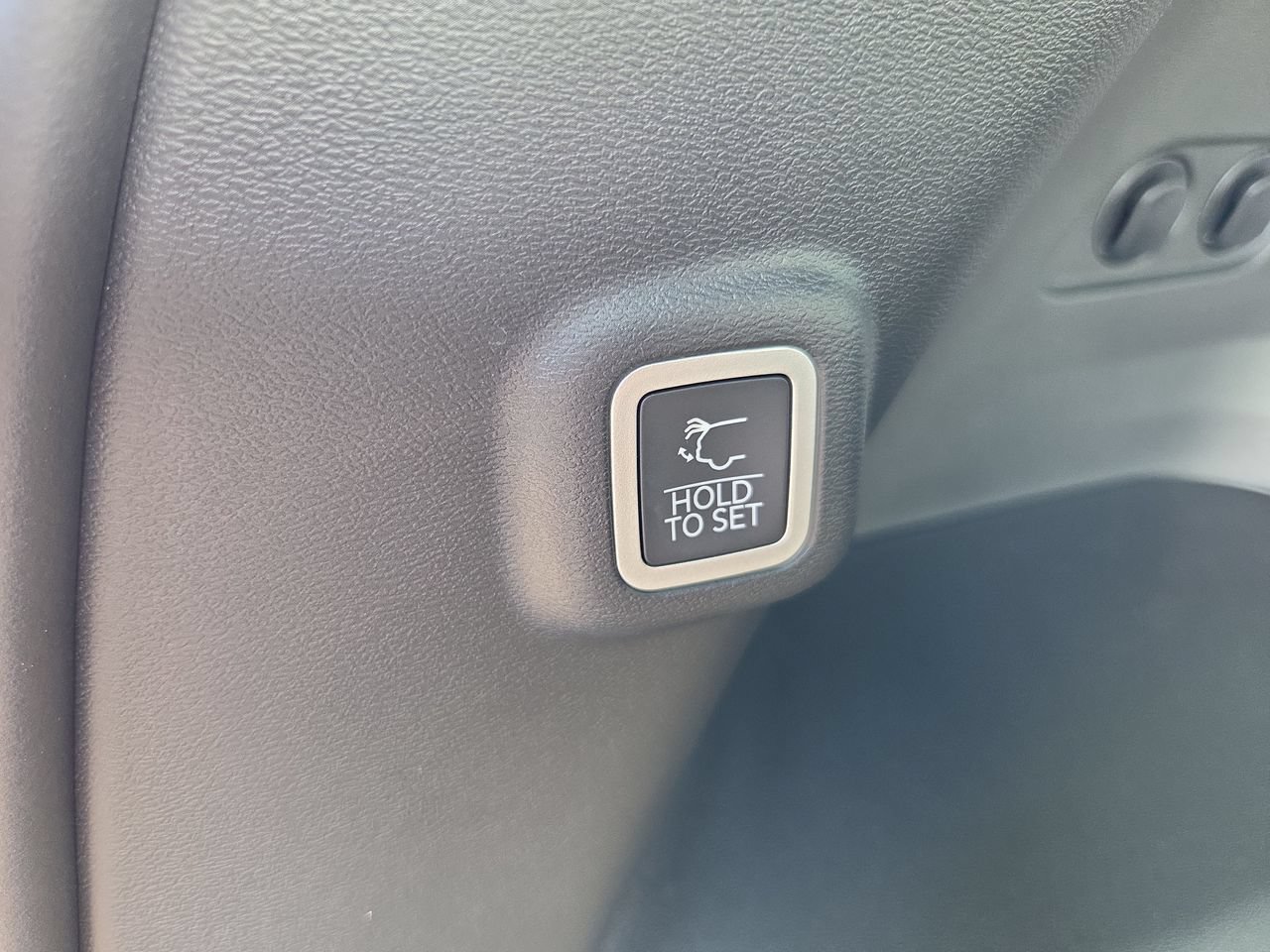 New 2026 Jeep Cherokee Overland w/ Advanced Pro Tech Group AWD/4WD image 24