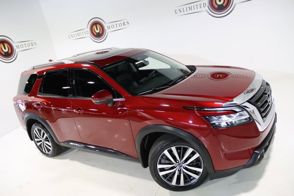 Used 2022 Nissan Pathfinder Platinum w/ Cargo Package image 72