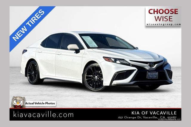 Used 2022 Toyota Camry XSE image 1