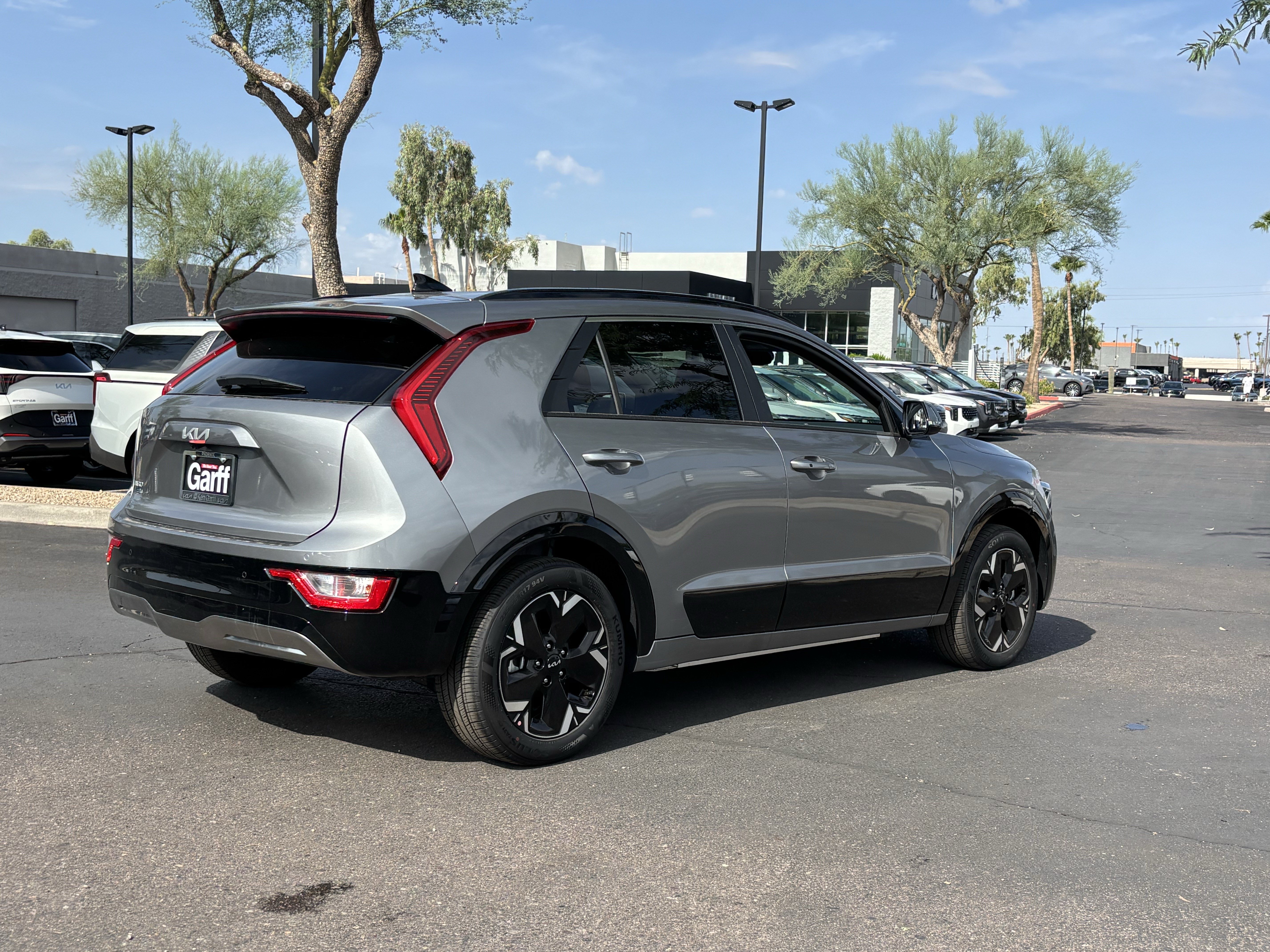 New 2026 Kia Niro Wind FWD image 3