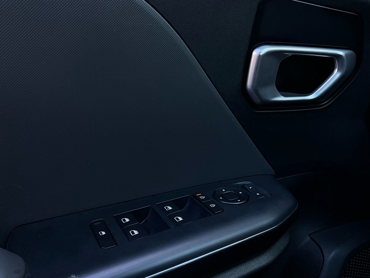 Used 2025 Kia K4 LXS image 20