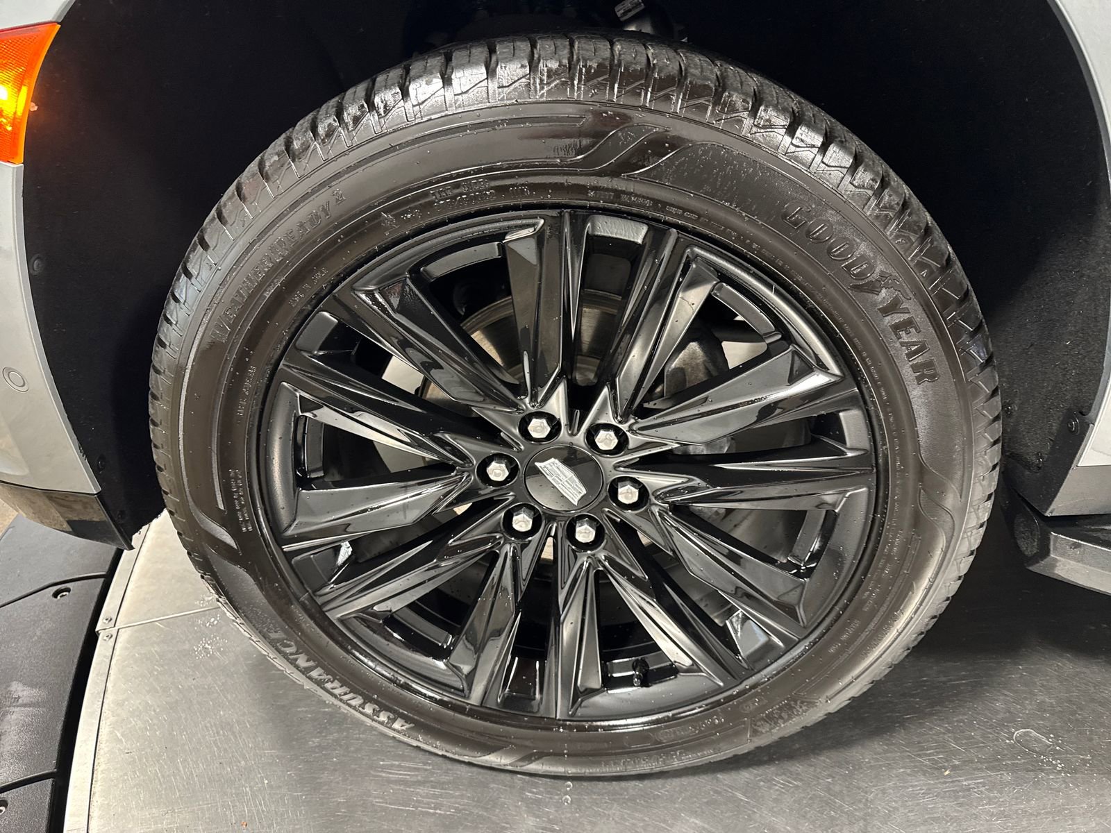 Used 2024 Cadillac Escalade Sport AWD/4WD image 2