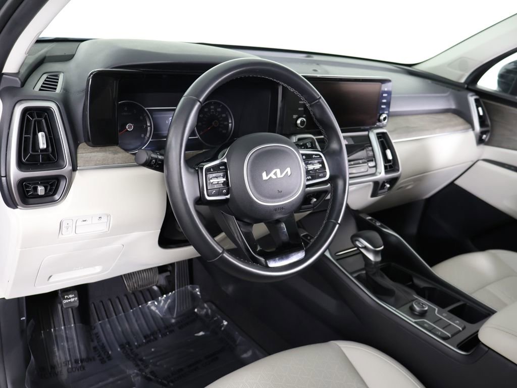Used 2023 Kia Sorento S w/ Panoramic Sunroof Package AWD/4WD image 29