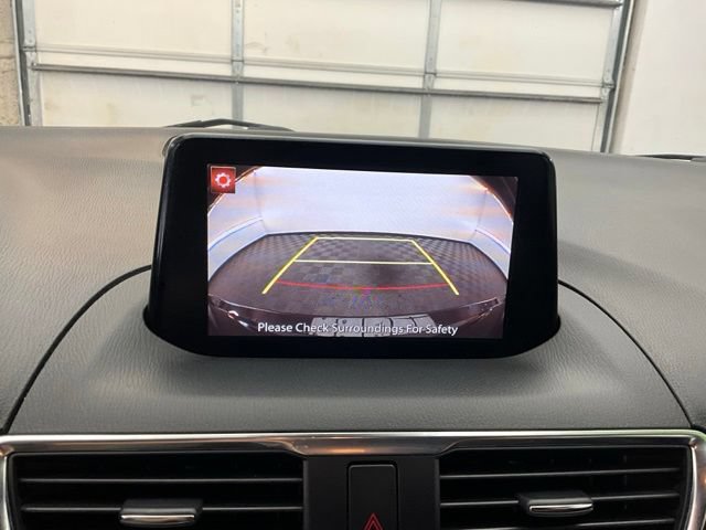 Used 2017 MAZDA MAZDA3 Grand Touring FWD image 5