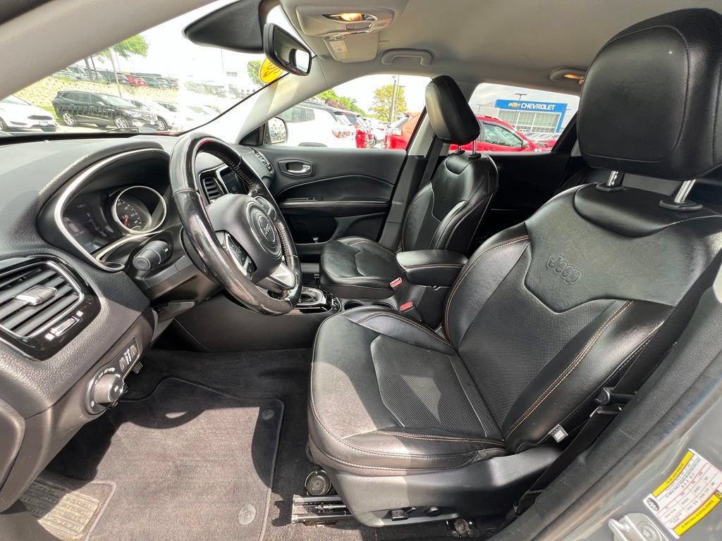 Used 2020 Jeep Compass Limited AWD/4WD image 18