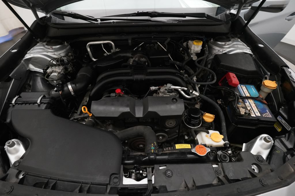 Used 2019 Subaru Outback 2.5i Premium AWD/4WD image 3