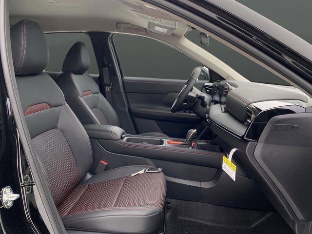 Certified 2025 Nissan Kicks SR image 26