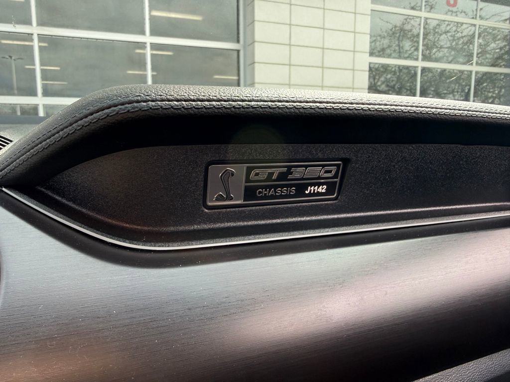 Used 2018 Ford Mustang Shelby GT350 w/ Convenience Package image 6