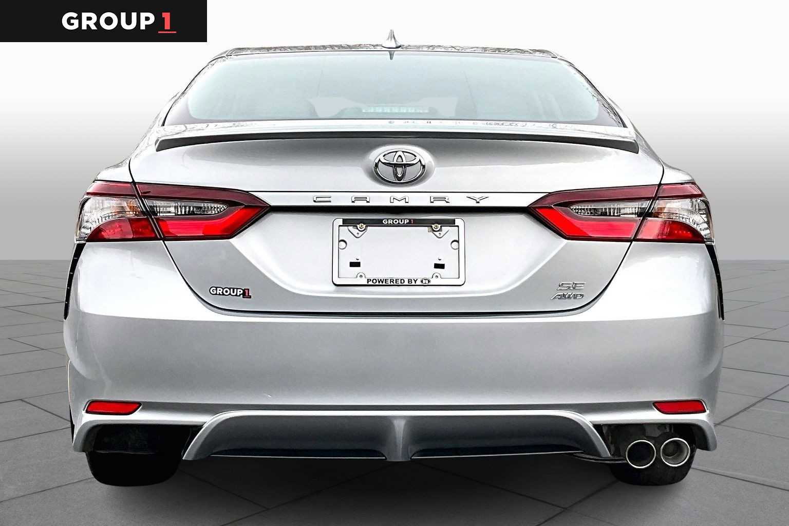 Used 2024 Toyota Camry SE AWD/4WD image 5