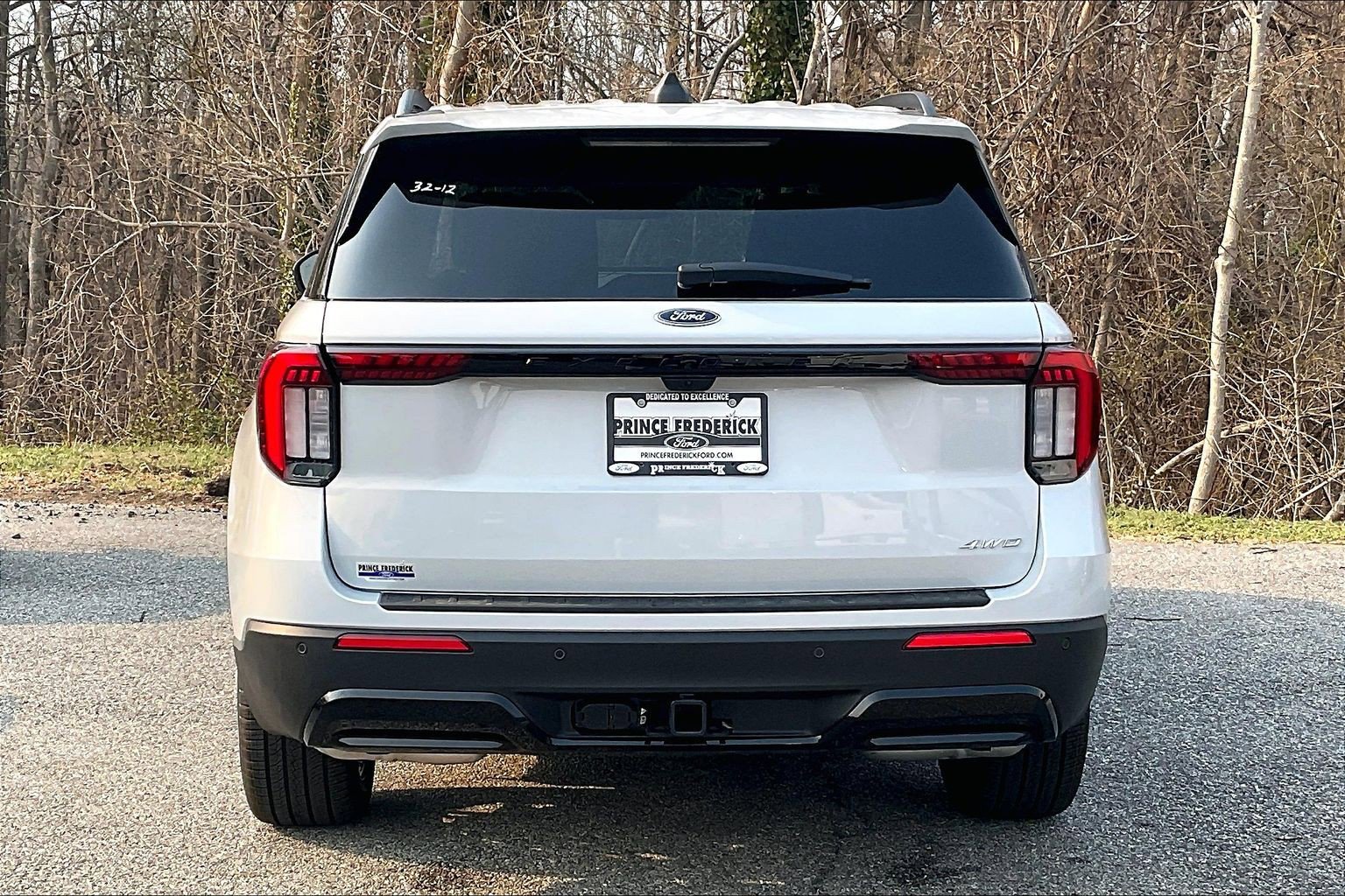 New 2026 Ford Explorer ST-Line w/ ST-Line Street Pack AWD/4WD image 4