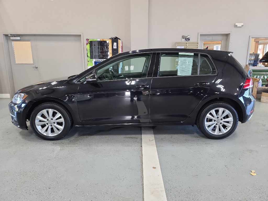 Used 2018 Volkswagen Golf SE