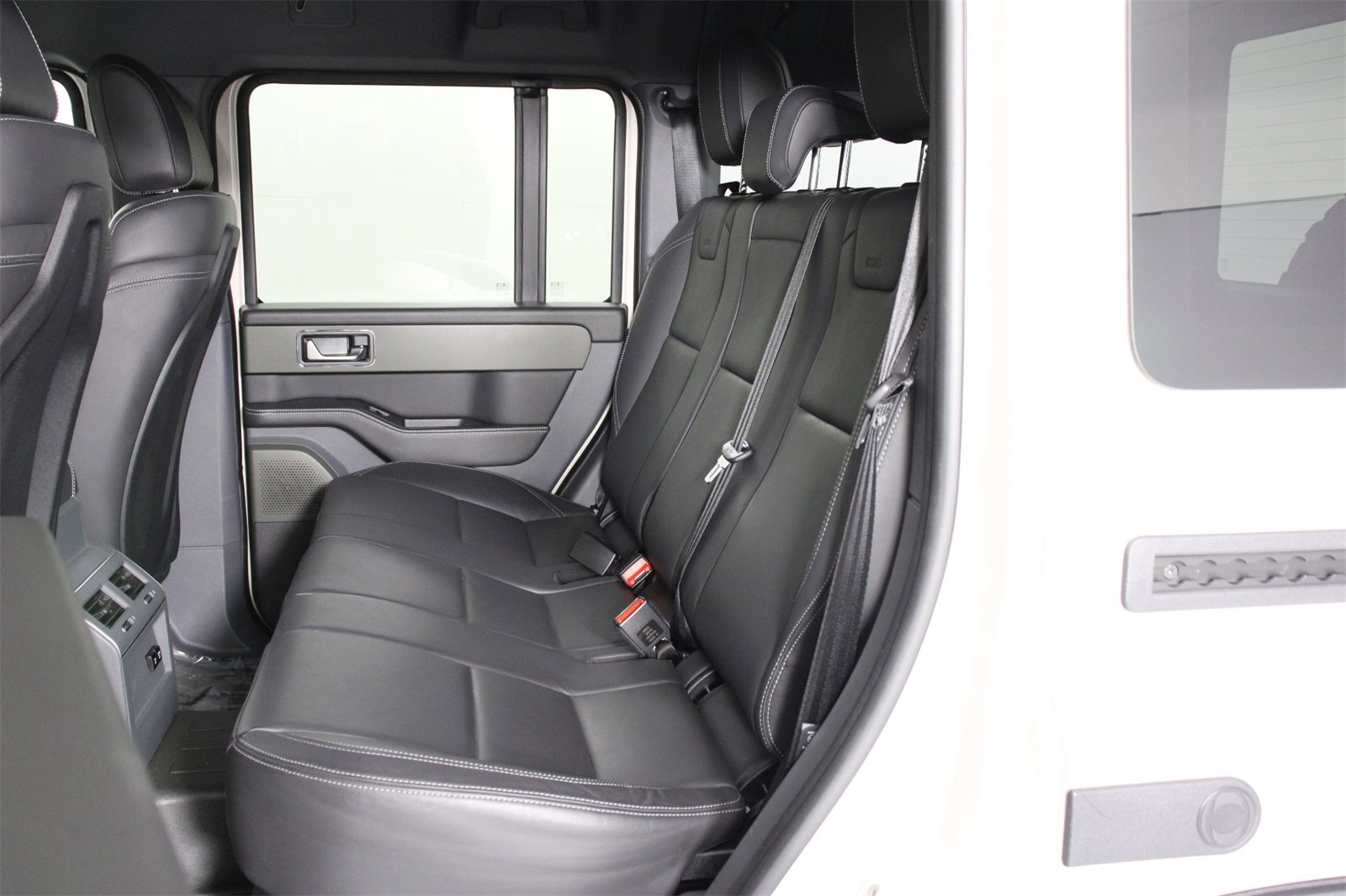 Used 2025 INEOS Grenadier image 30