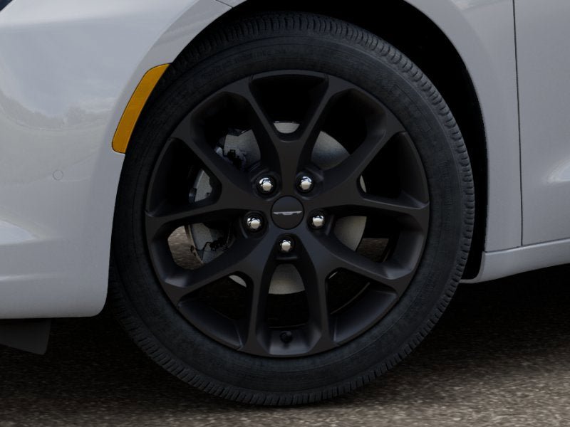 New 2027 Chrysler Pacifica Limited FWD image 27