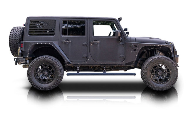 Used 2017 Jeep Wrangler Unlimited Rubicon w/ Connectivity Group AWD/4WD image 2