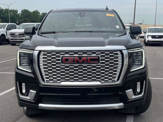 Used 2021 GMC Yukon Denali w/ Denali Premium Package AWD/4WD image 9