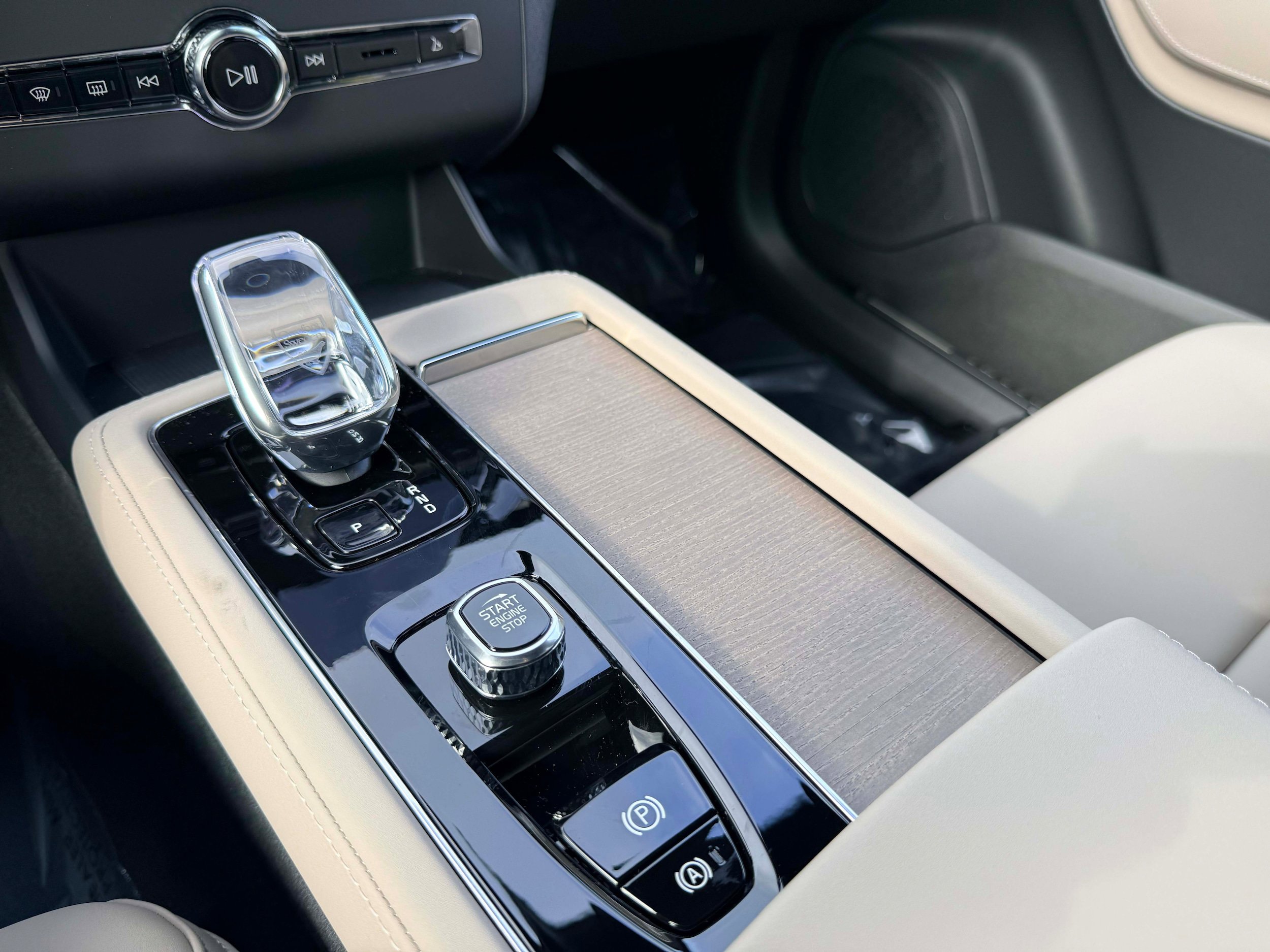 New 2026 Volvo XC90 B5 Core image 24