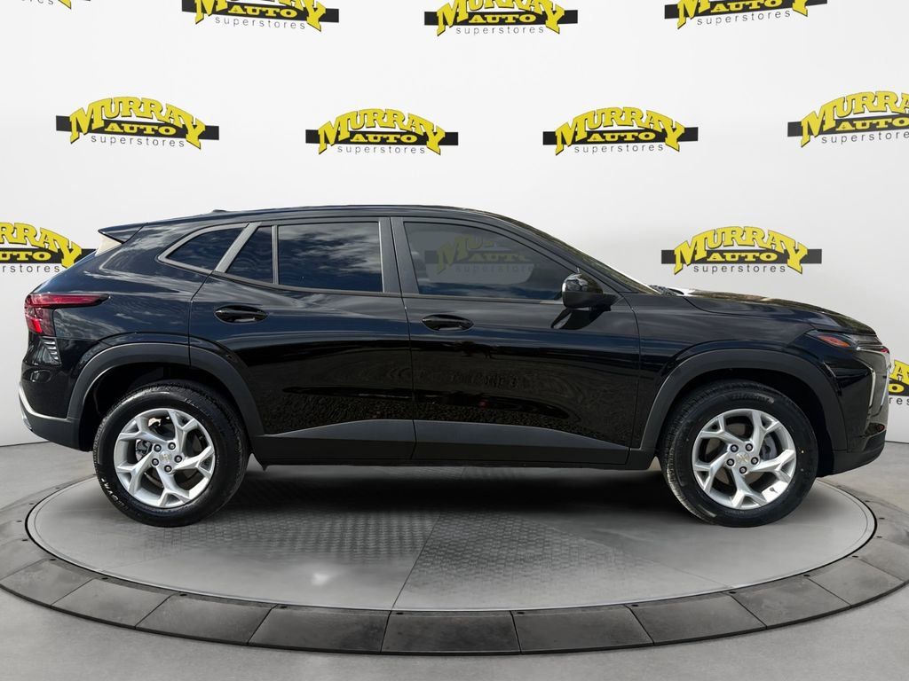 Used 2024 Chevrolet Trax LS w/ LS Convenience Package image 6