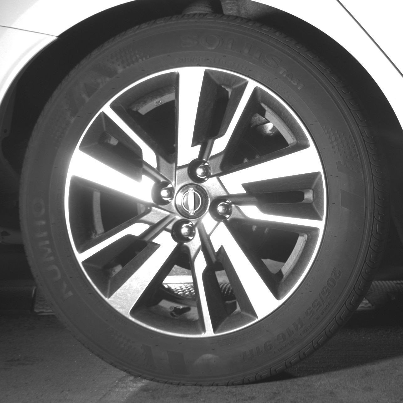 Used 2025 Nissan Versa SV FWD image 15