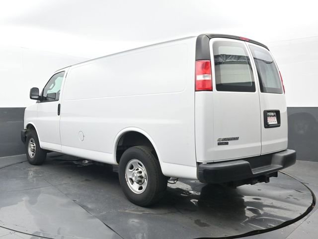 Used 2020 Chevrolet Express 2500 w/ Driver Convenience Package RWD image 3